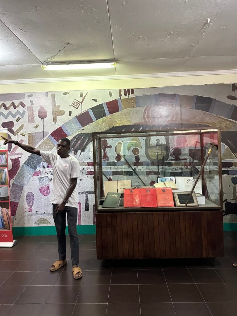 Accra city tour visiting Kwame Nkrumah Memorial Park and Independence Square – photo 3