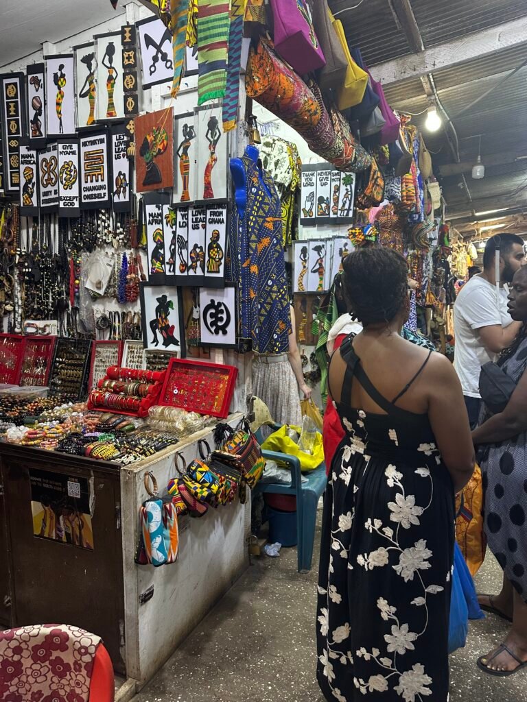 Accra city tour visiting Kwame Nkrumah Memorial Park and Independence Square – photo 4