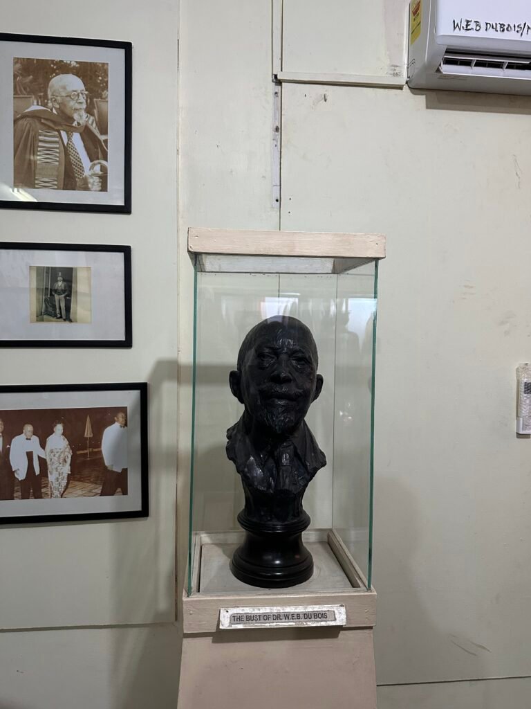 Accra city tour visiting Kwame Nkrumah Memorial Park and Independence Square – photo 36