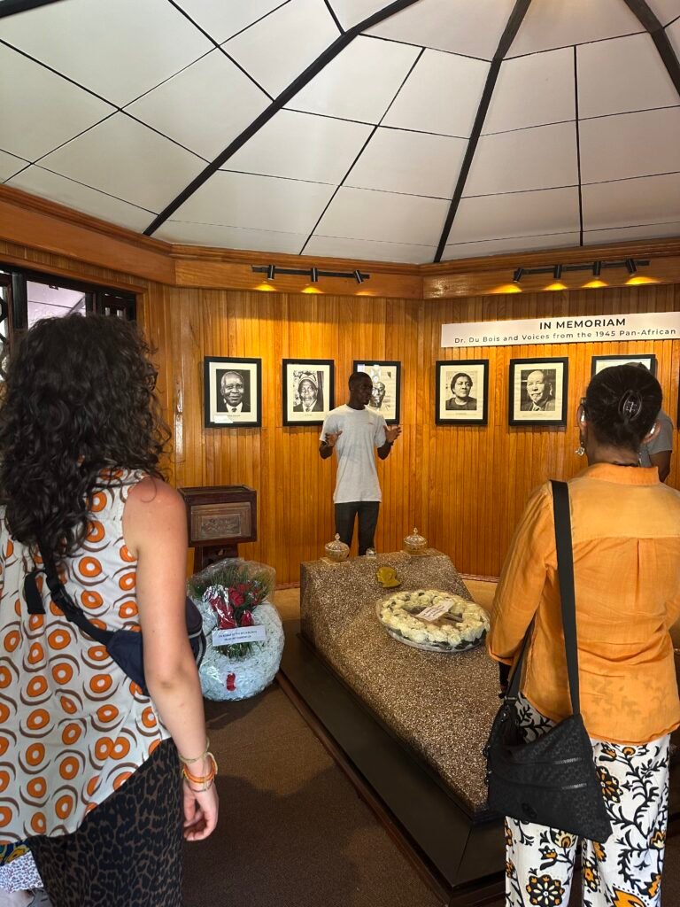 Accra city tour visiting Kwame Nkrumah Memorial Park and Independence Square – photo 22