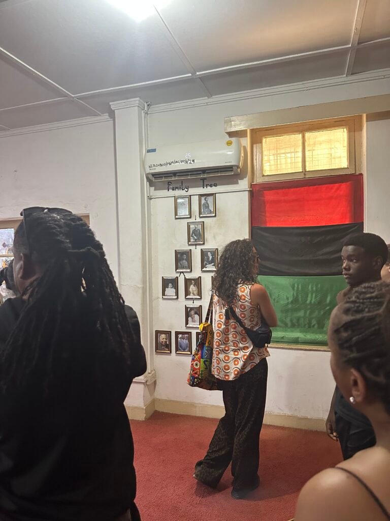 Accra city tour visiting Kwame Nkrumah Memorial Park and Independence Square – photo 6