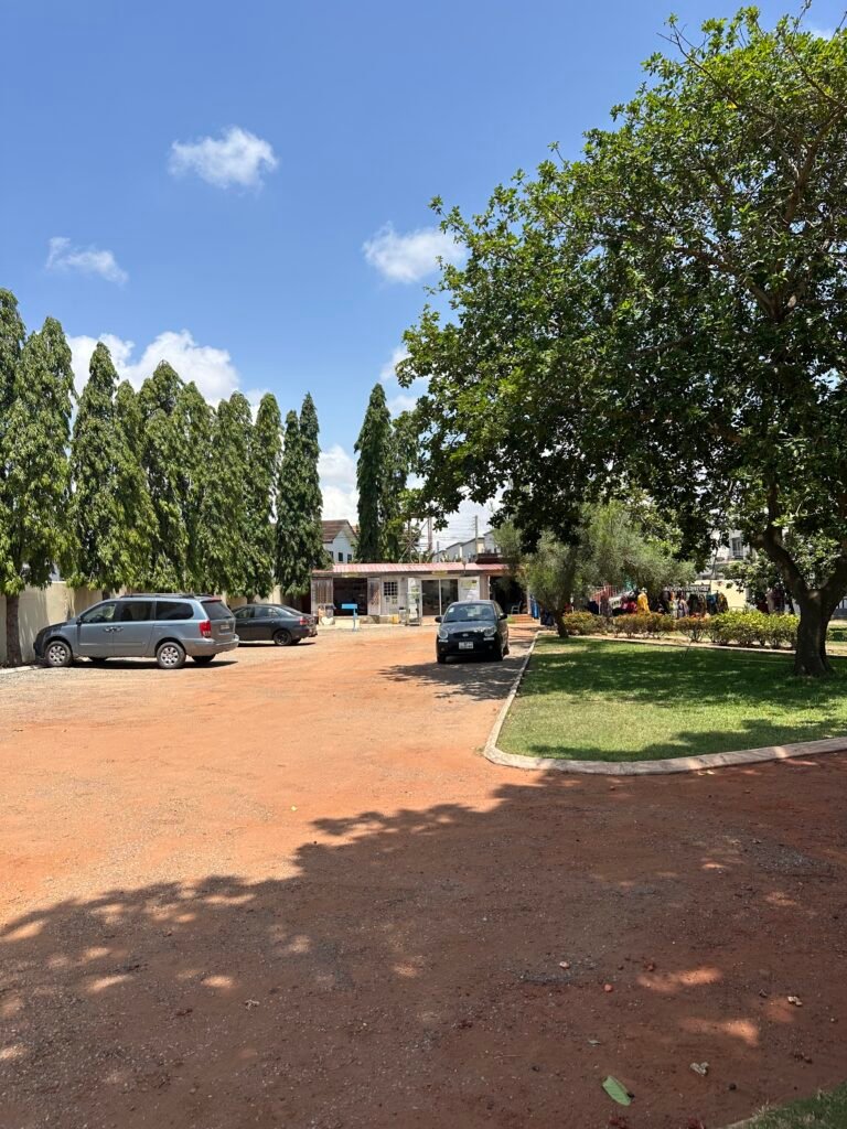 Accra city tour visiting Kwame Nkrumah Memorial Park and Independence Square – photo 38