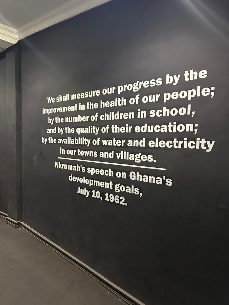 Accra city tour visiting Kwame Nkrumah Memorial Park and Independence Square – photo 27