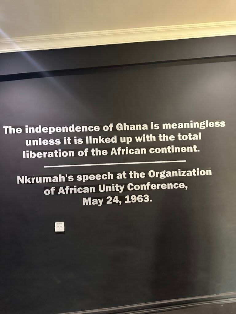 Accra city tour visiting Kwame Nkrumah Memorial Park and Independence Square – photo 12