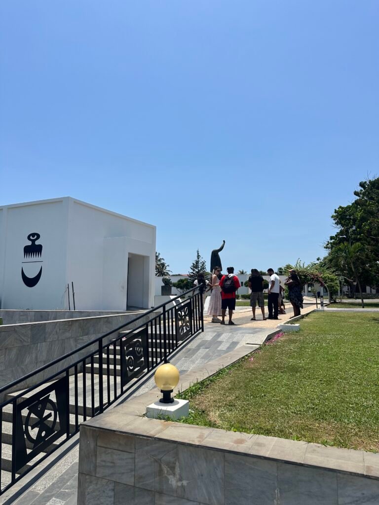 Accra city tour visiting Kwame Nkrumah Memorial Park and Independence Square – photo 43