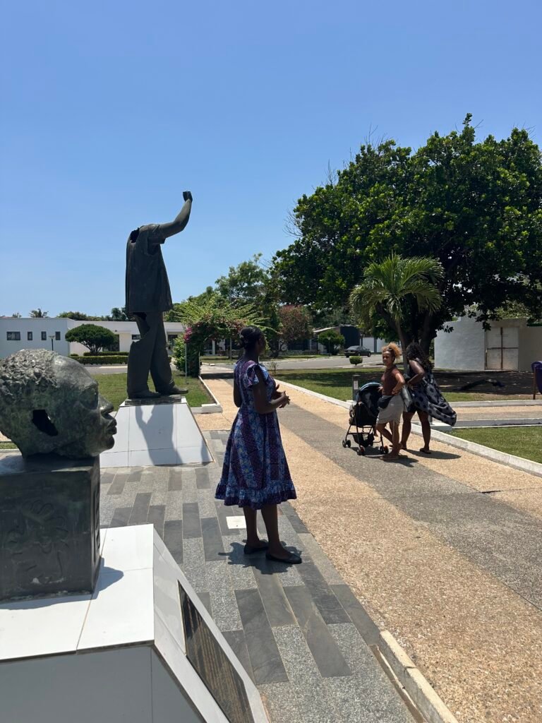 Accra city tour visiting Kwame Nkrumah Memorial Park and Independence Square – photo 48