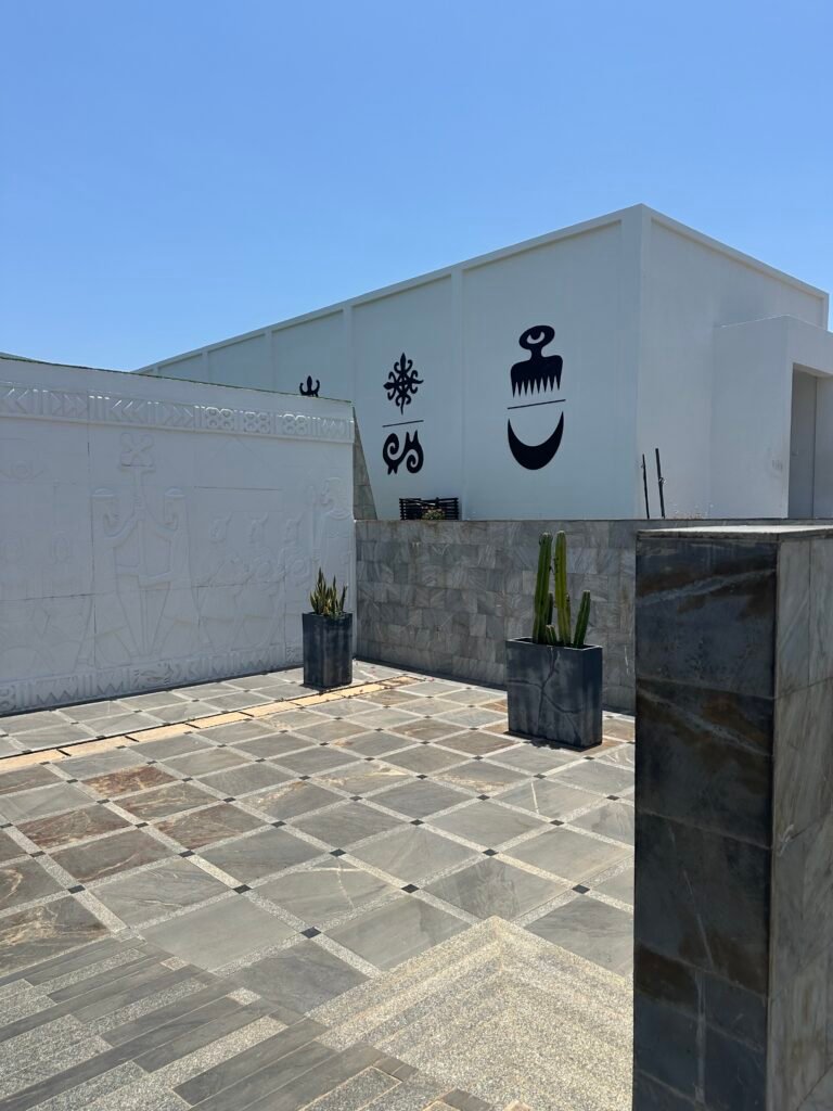 Accra city tour visiting Kwame Nkrumah Memorial Park and Independence Square – photo 20